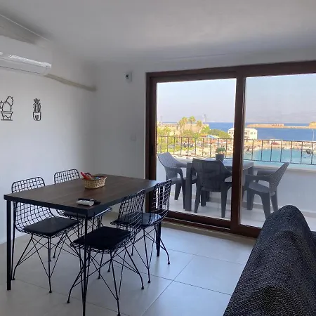Apartman Yat Limani'nda Denize Sifir Genis Super Ev-2 *